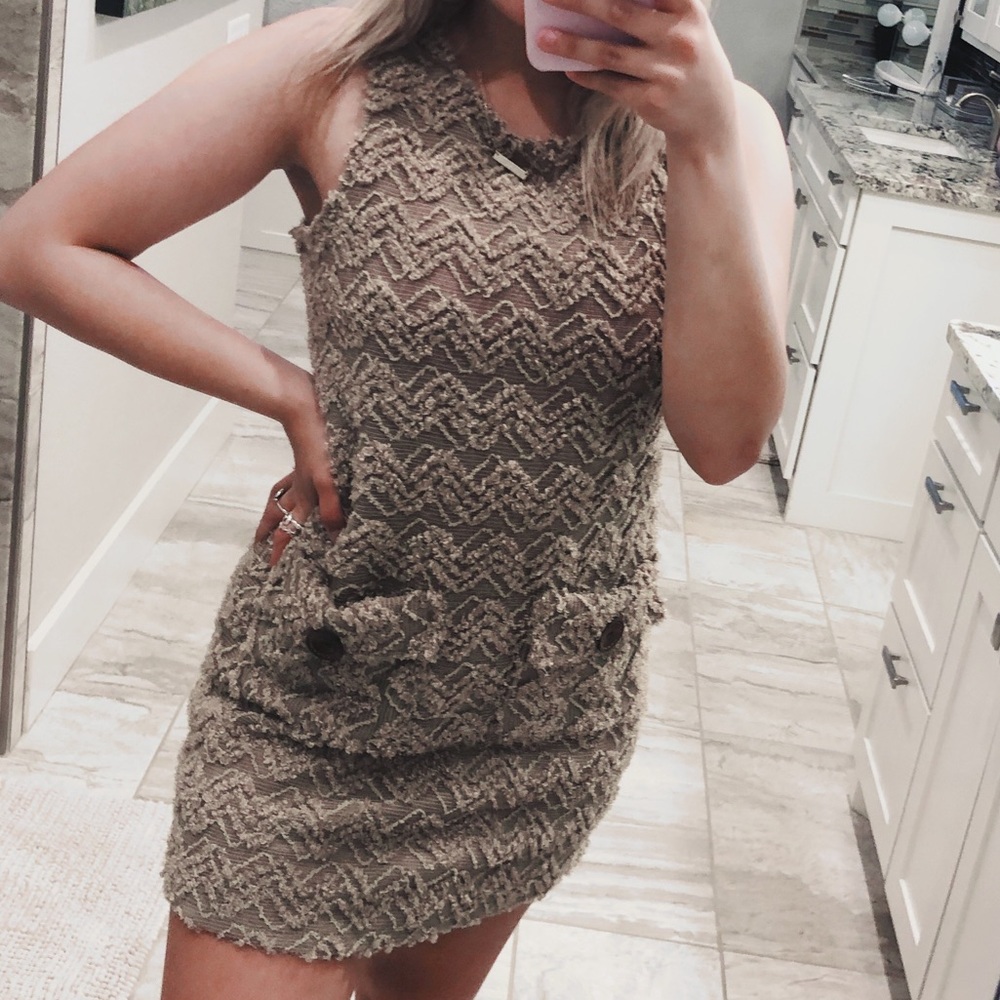 pocketed shift dress - Picture 4 of 5